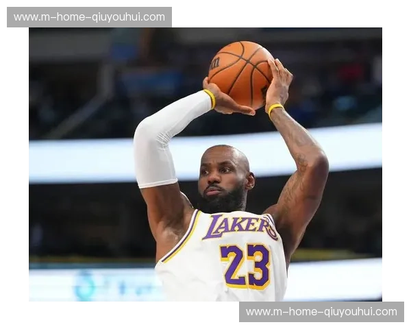 湖人124-104大胜独行侠 詹姆斯超越马龙成最老三双先生